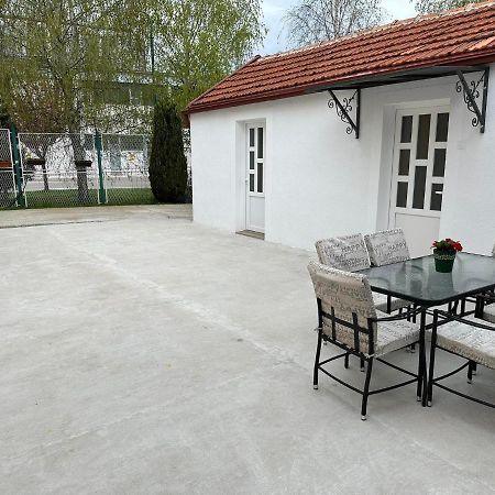 Apartmani Emily & Jully Nikšić Dış mekan fotoğraf