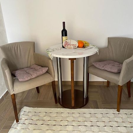 Apartmani Emily & Jully Nikšić Dış mekan fotoğraf