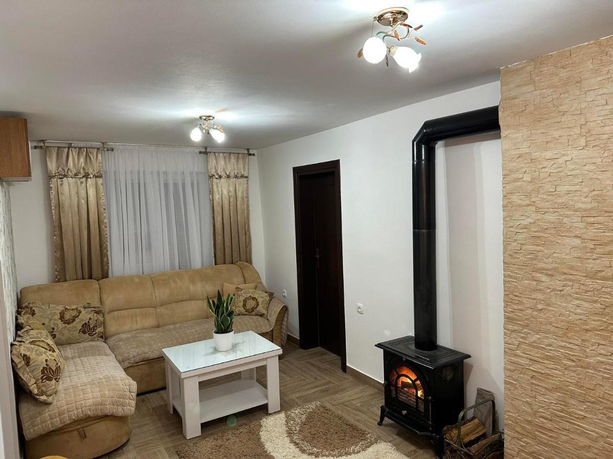 Apartmani Emily & Jully Nikšić Dış mekan fotoğraf