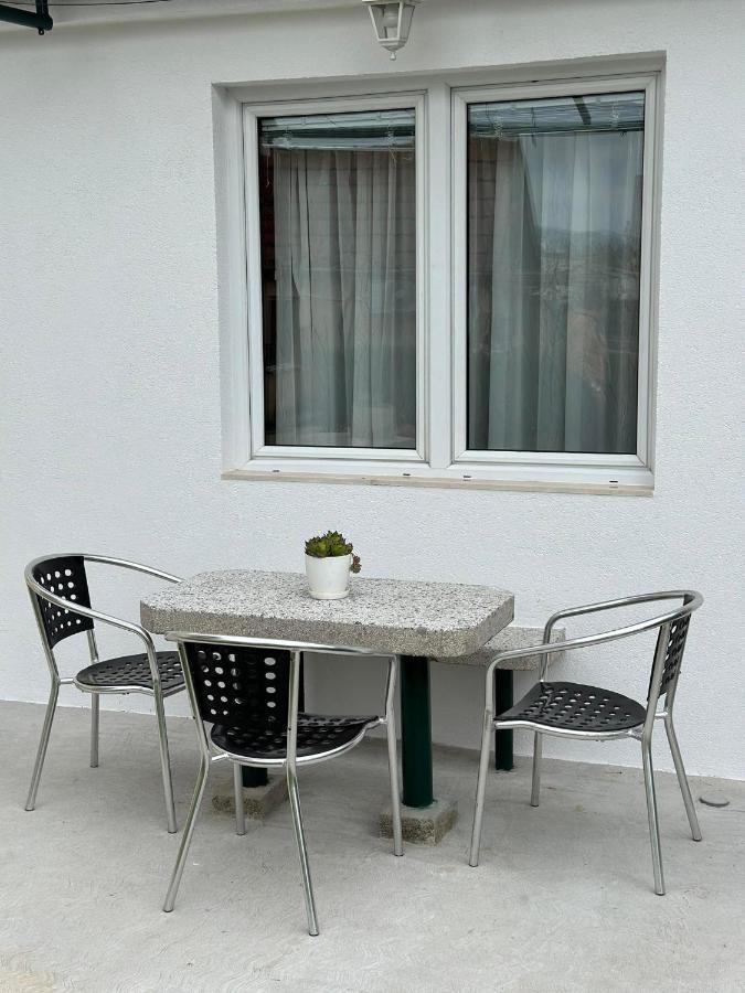 Apartmani Emily & Jully Nikšić Dış mekan fotoğraf