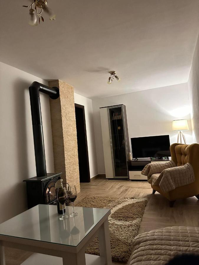 Apartmani Emily & Jully Nikšić Dış mekan fotoğraf
