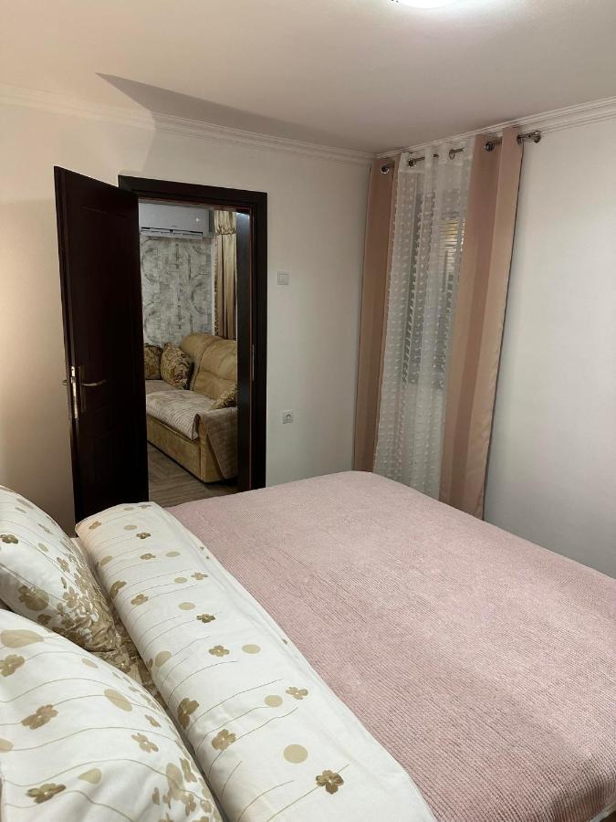 Apartmani Emily & Jully Nikšić Dış mekan fotoğraf