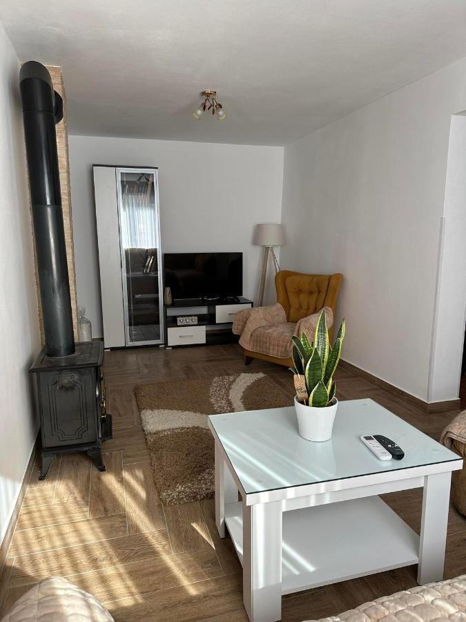 Apartmani Emily & Jully Nikšić Dış mekan fotoğraf