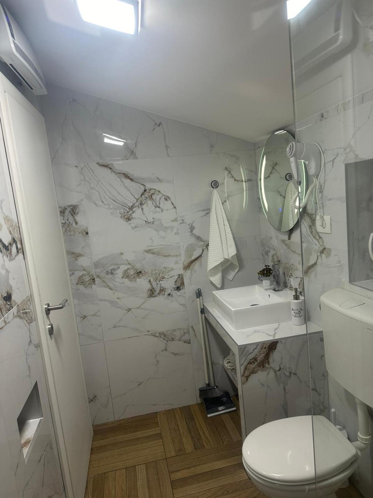 Apartmani Emily & Jully Nikšić Dış mekan fotoğraf