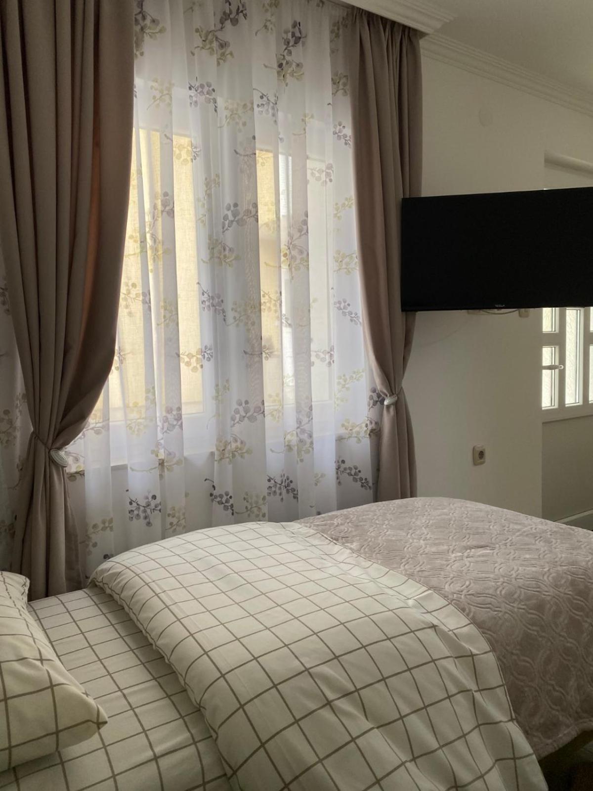Apartmani Emily & Jully Nikšić Dış mekan fotoğraf