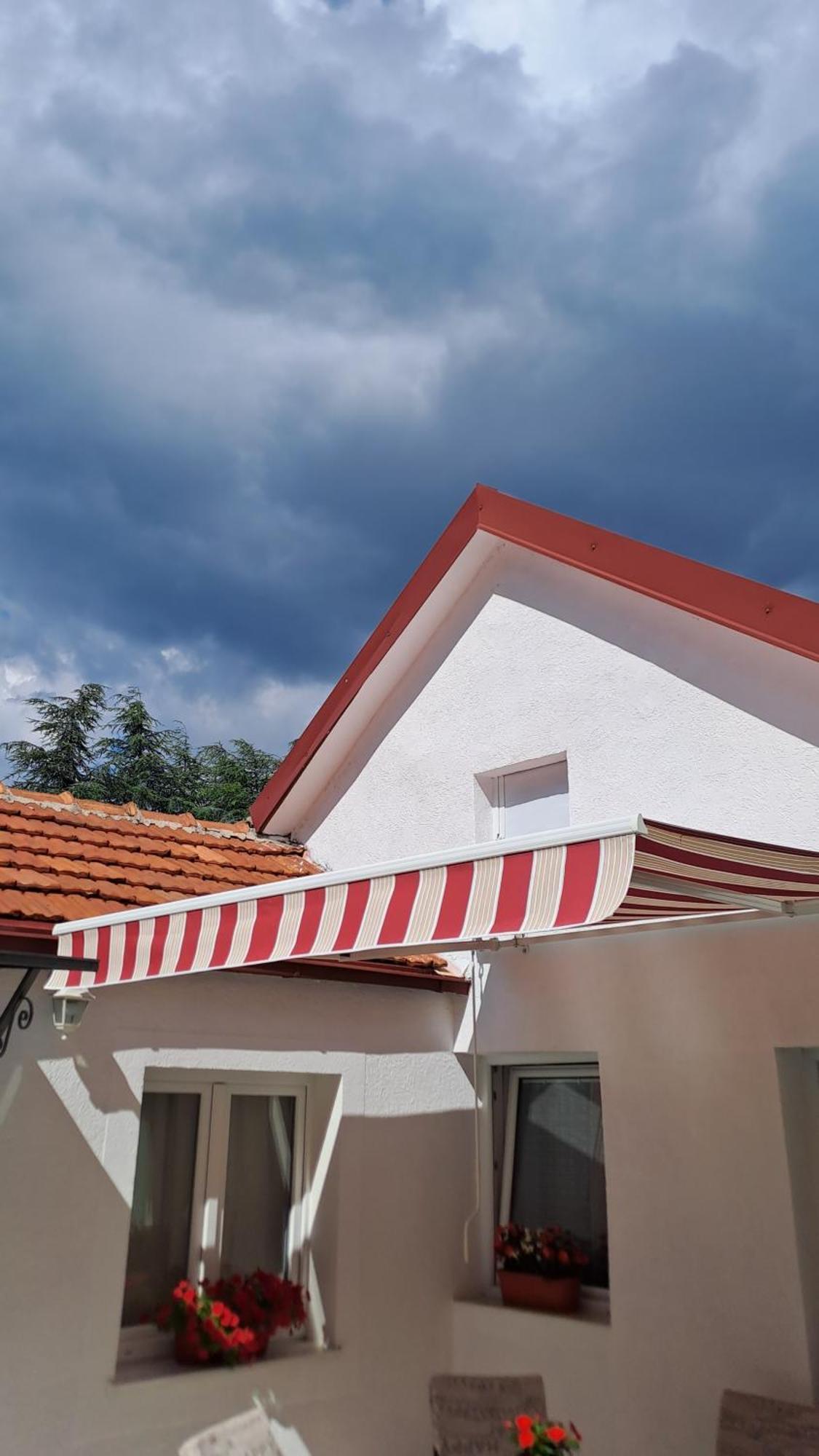 Apartmani Emily & Jully Nikšić Oda fotoğraf
